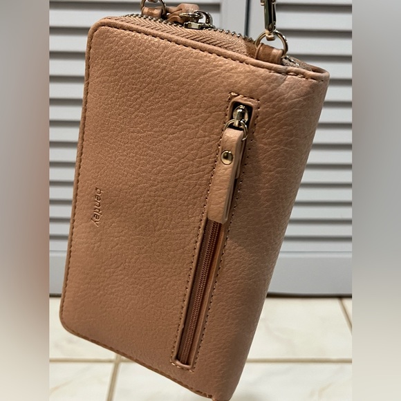 Bentley Travel Crossbody Purse - Picture 7 of 10